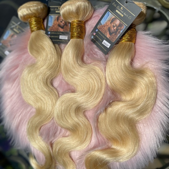 Hair extensions - Picture 3 of 3